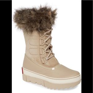 NWT SOREL Joan of Arctic Next Boot - Size 9 - Color: Ancient Fossil Leather